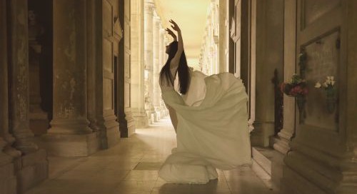 Danzatrice in Certosa